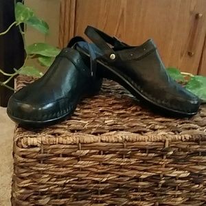 Easy Spirit Black Leather Shoes